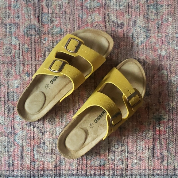 Cushionaire Shoes - Double Buckle CorkBed Slide